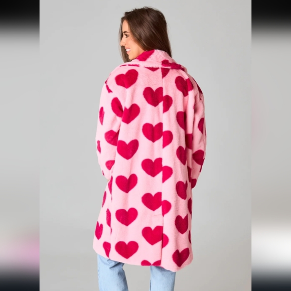 Buddy Love Zoey Oversized Faux Fur Coat in Blossom pink heart print NWT - Picture 3 of 10